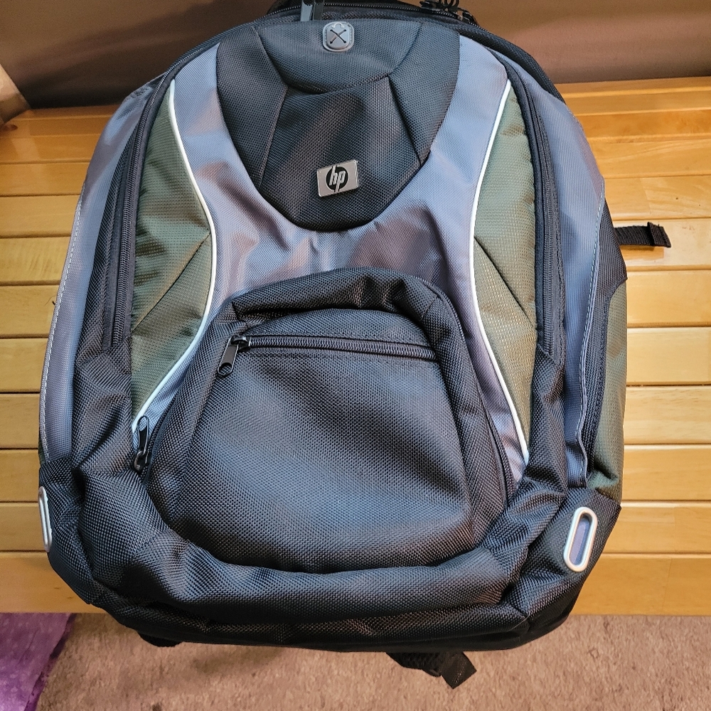 Large HP Laptop Backpack excellent condition
